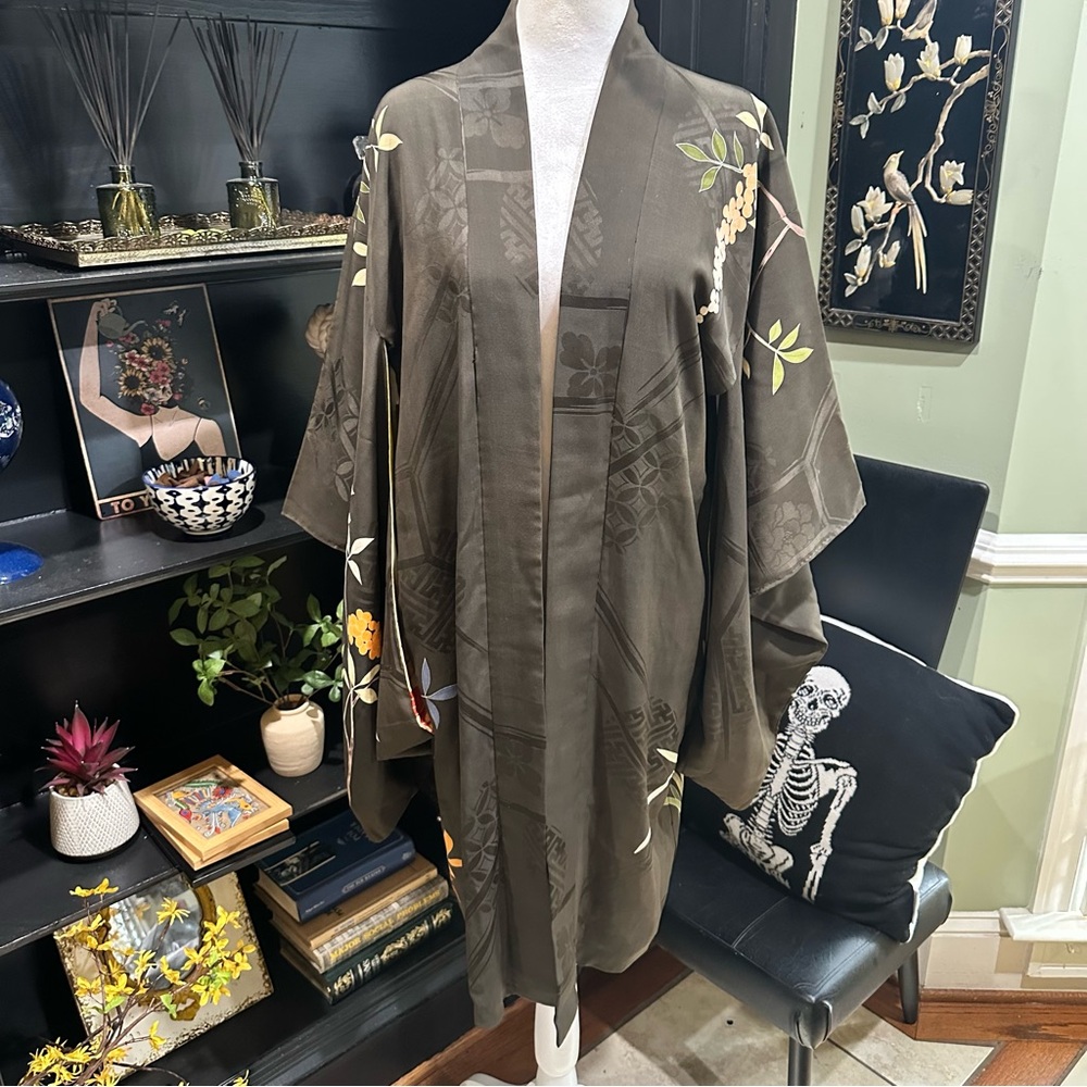 Vintage Japanese Silk Haori Kimono Jacket – Rinzu Jacquard, Crane Lining